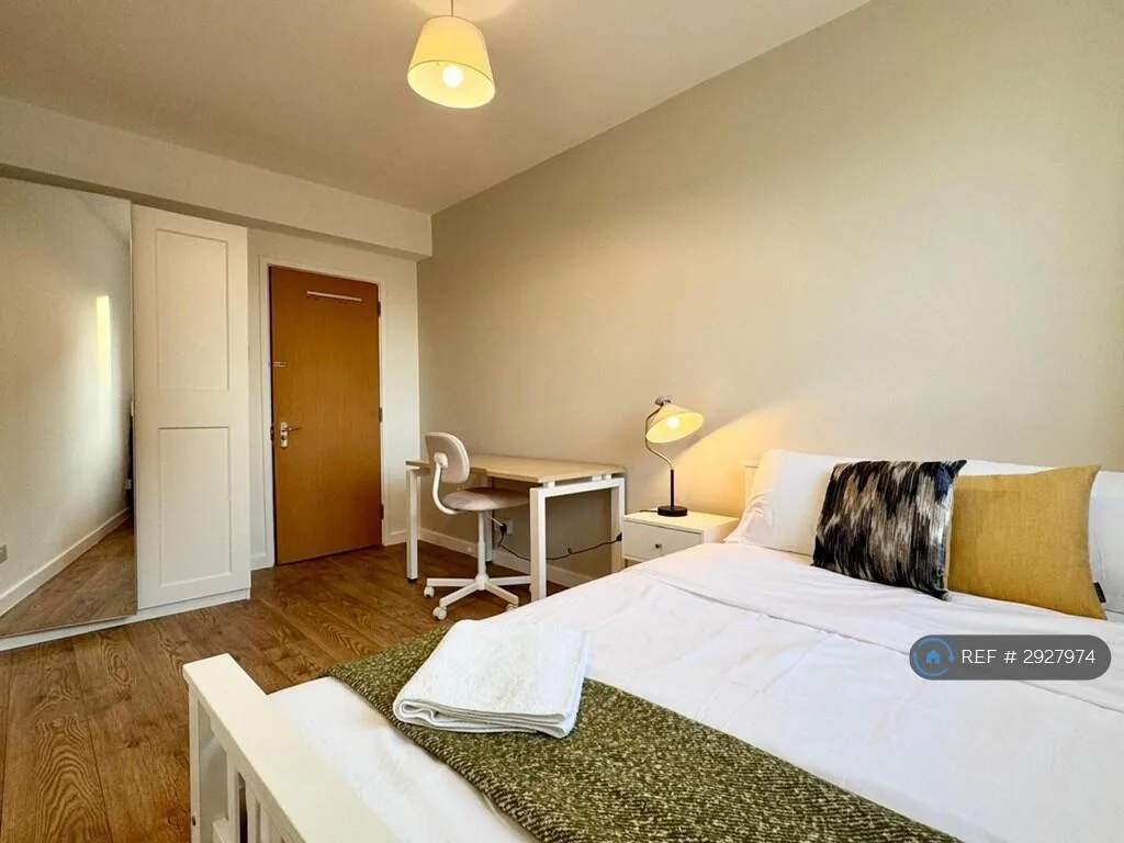 4 bedroom flat for rent