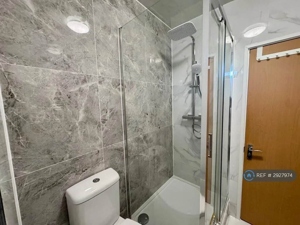 4 bedroom flat for rent