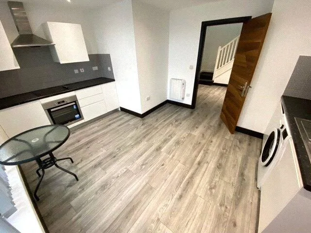 4 bedroom apartment for rent