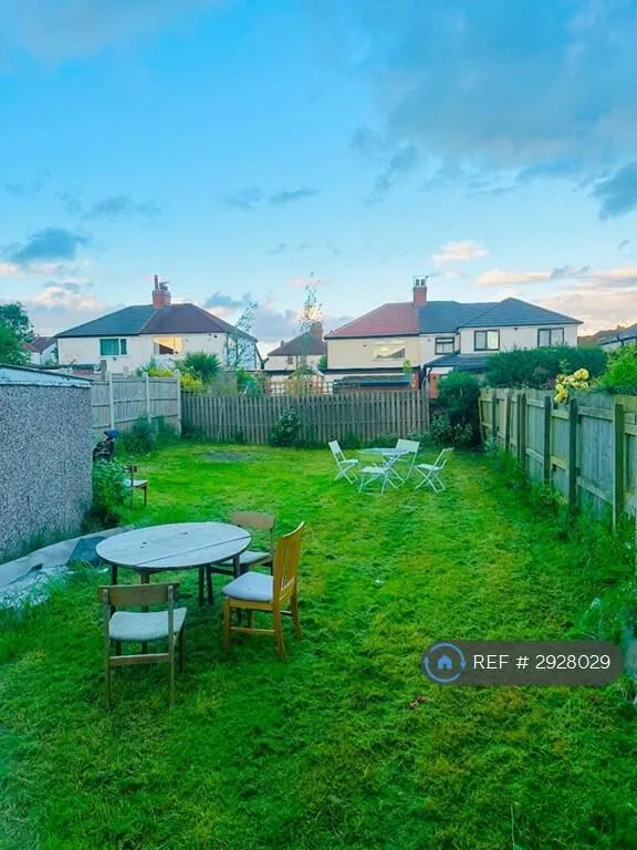 3 bedroom semi-detached house for rent
