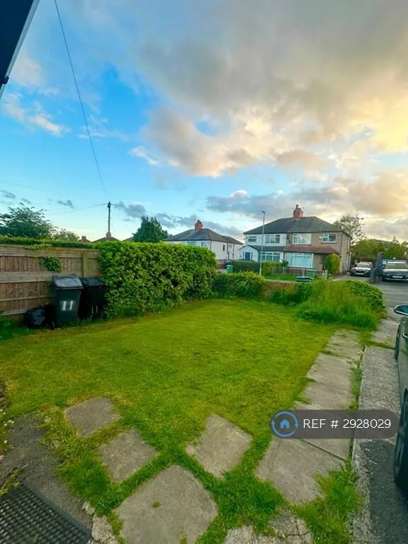 3 bedroom semi-detached house for rent