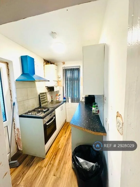 3 bedroom semi-detached house for rent