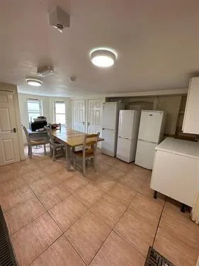 1 bedroom house share for rent