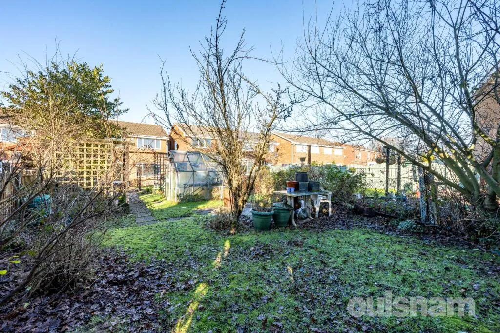 3 bedroom semi-detached house for rent