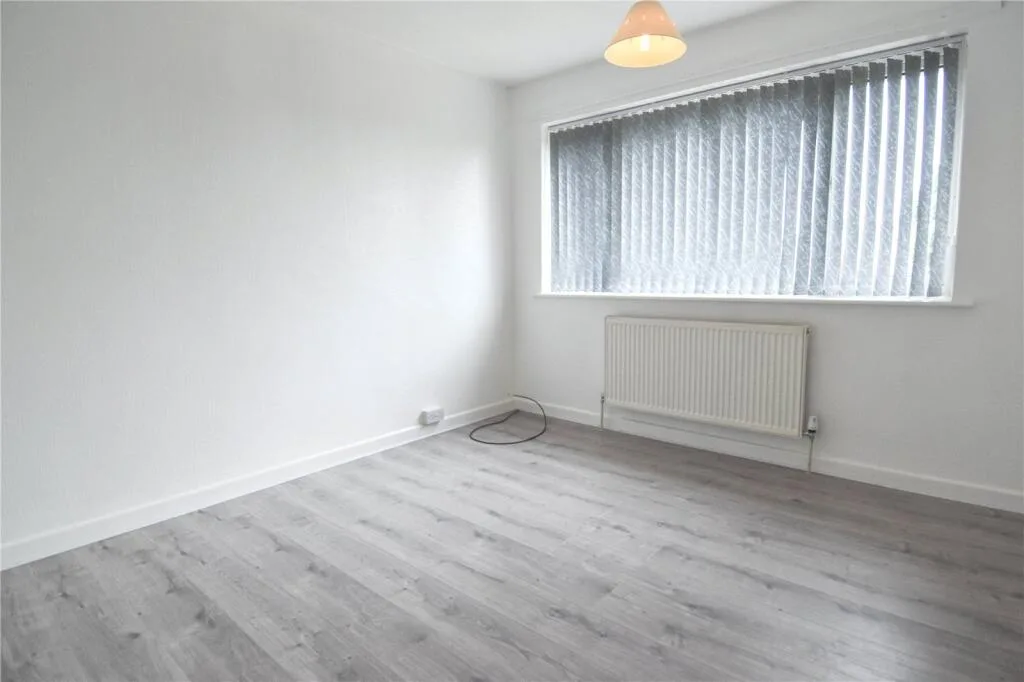 3 bedroom semi-detached house for rent