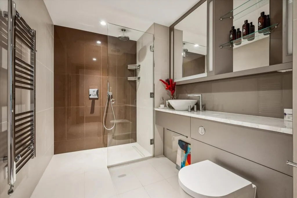 3 bedroom flat for rent