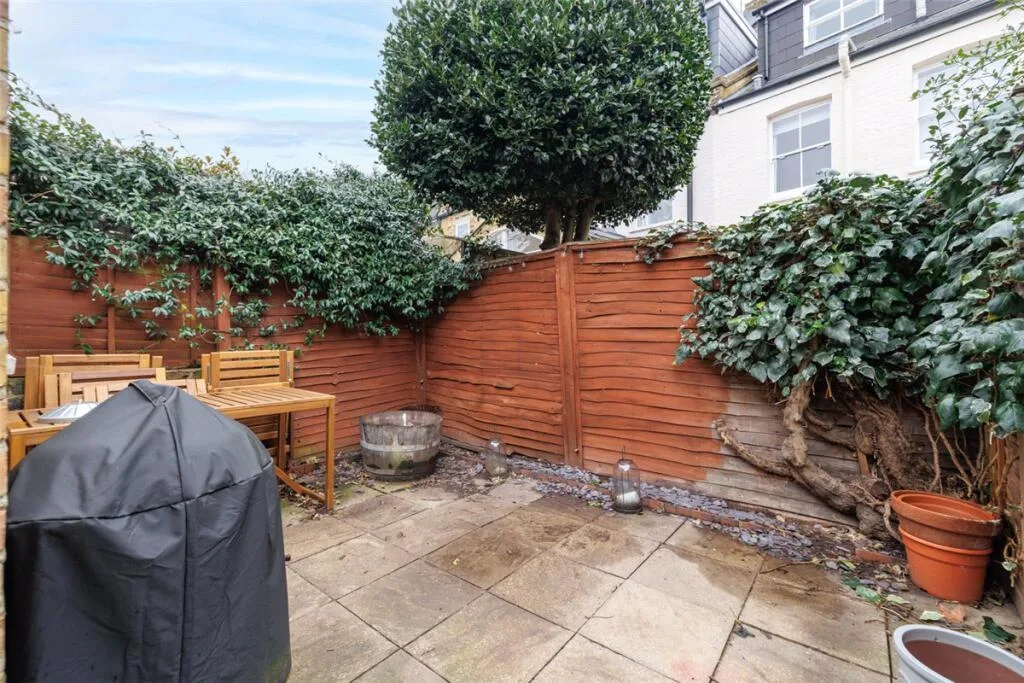 2 bedroom terraced house for rent