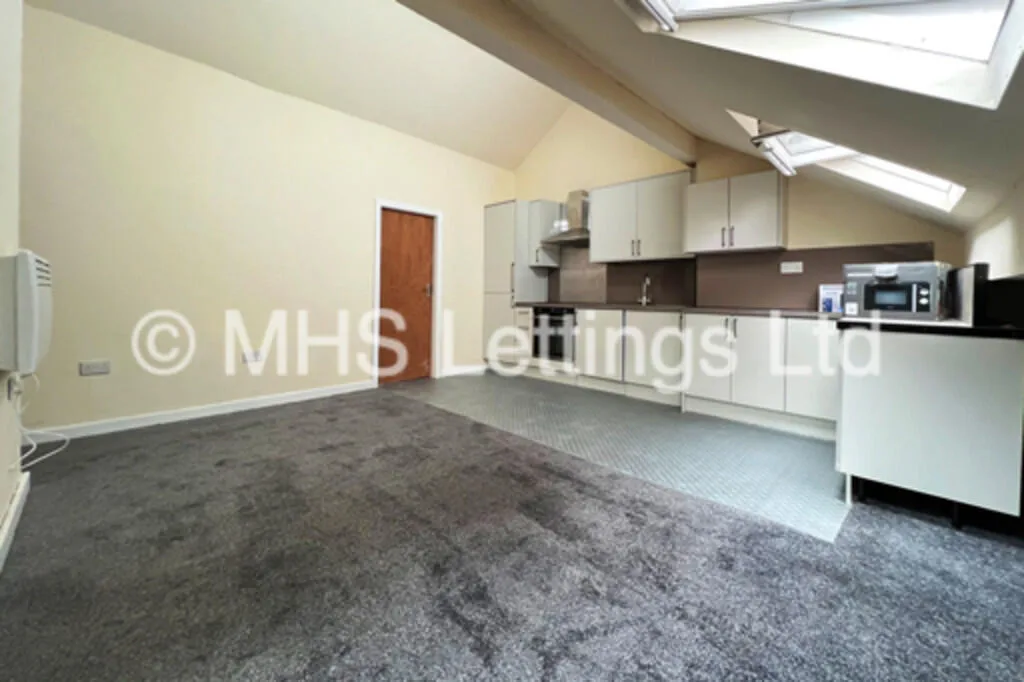1 bedroom house share for rent