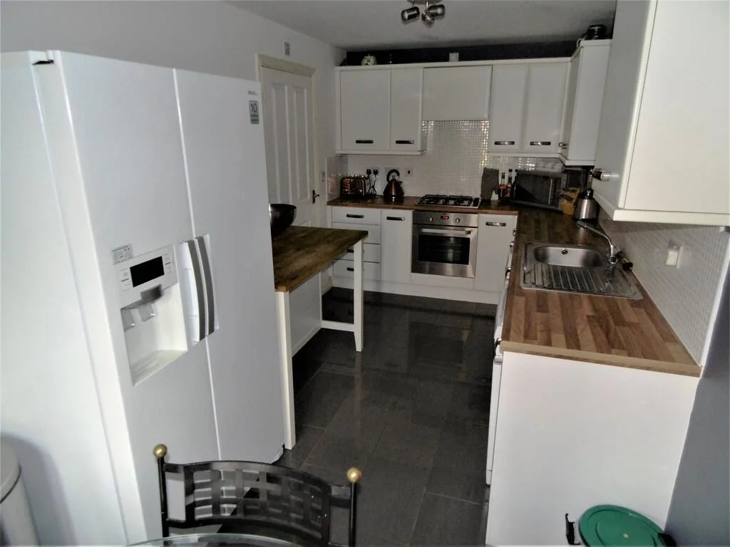 4 bedroom detached house for rent