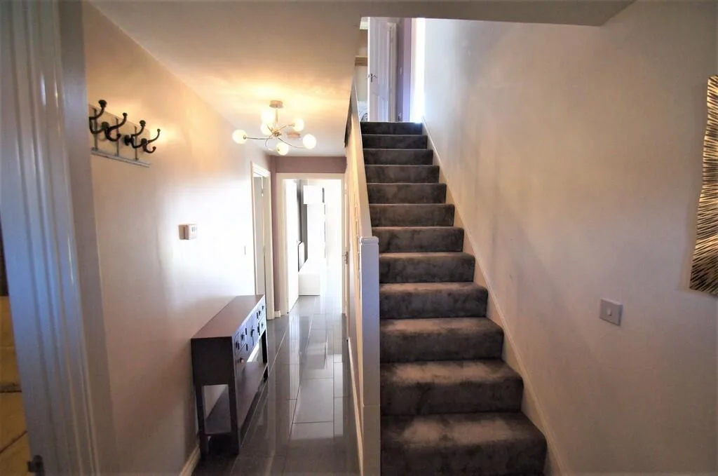 4 bedroom detached house for rent