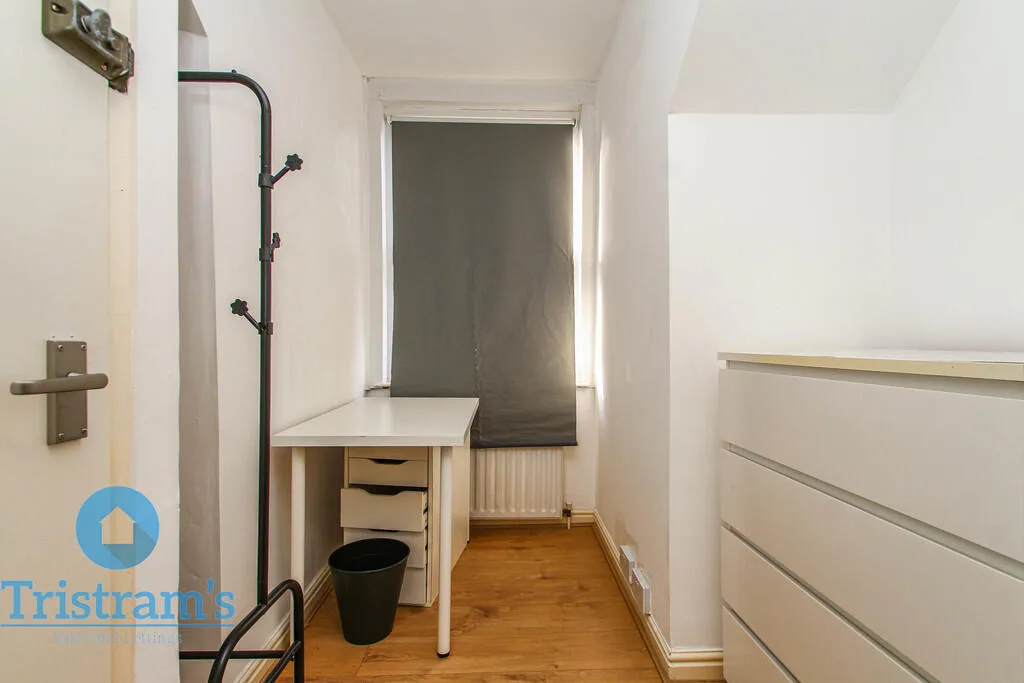 1 bedroom house share for rent