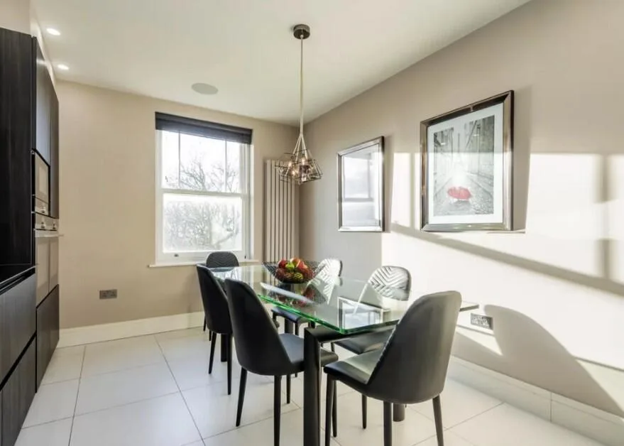 4 bedroom flat for rent