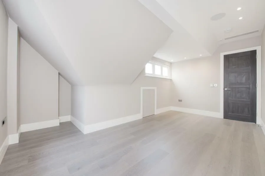 4 bedroom flat for rent