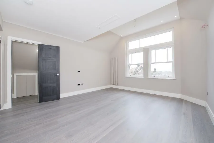4 bedroom flat for rent