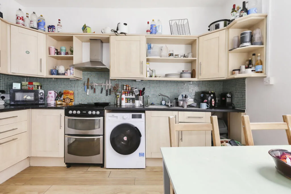 3 bedroom maisonette for rent