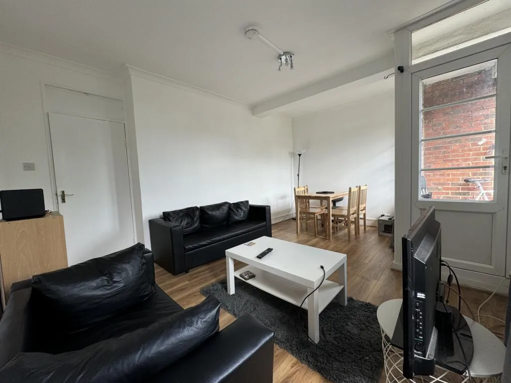 4 bedroom apartment for rent