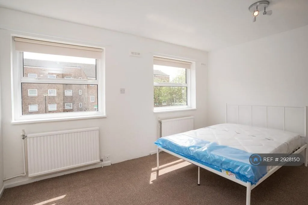 4 bedroom end of terrace house for rent