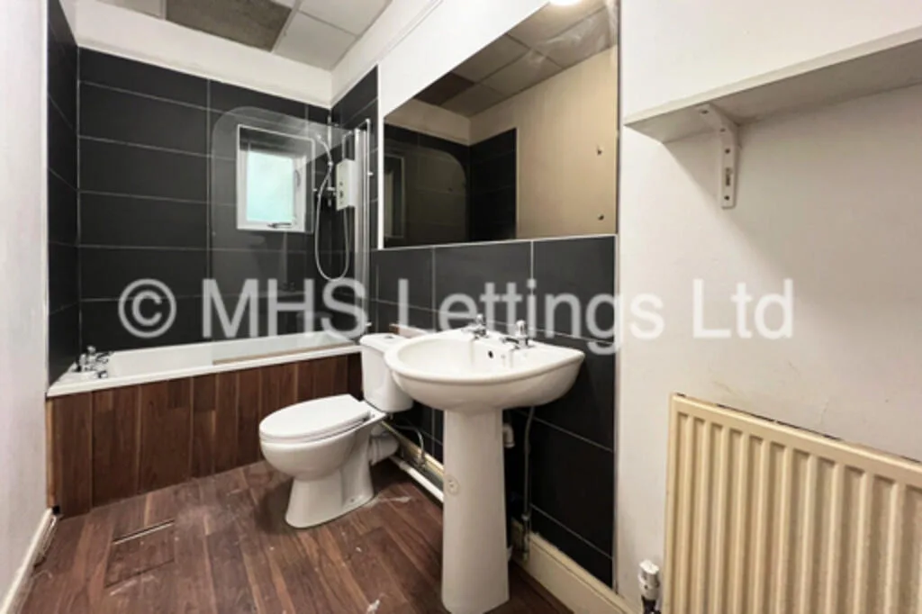 1 bedroom house share for rent