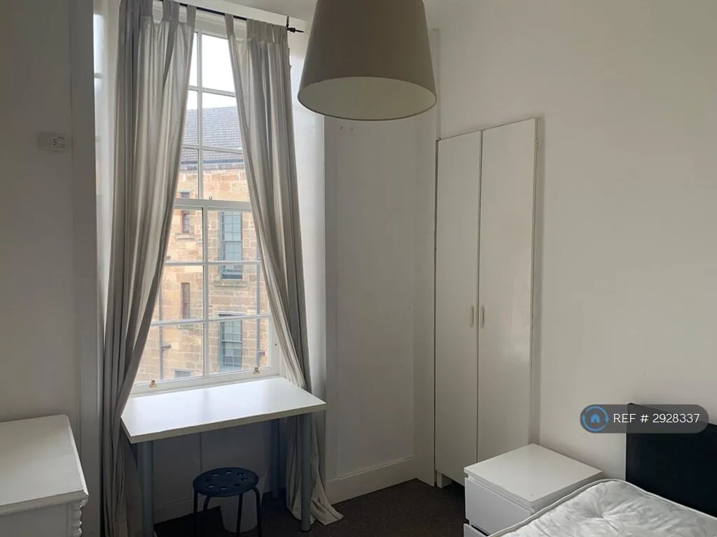 4 bedroom flat for rent