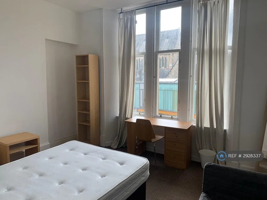 4 bedroom flat for rent