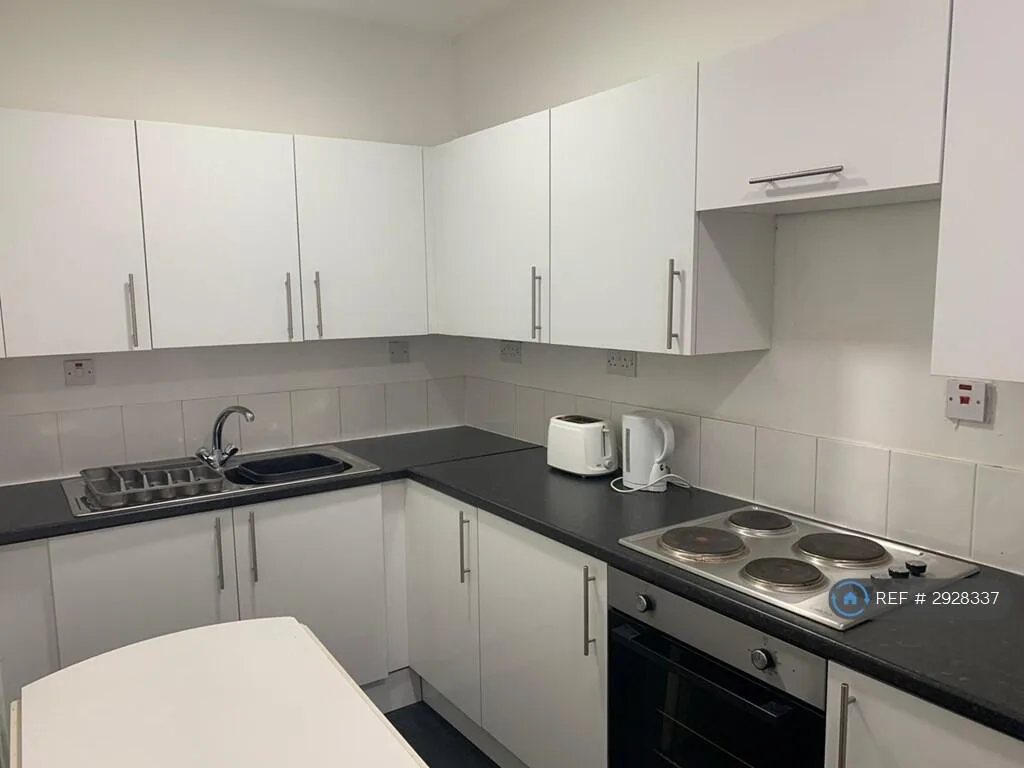 4 bedroom flat for rent