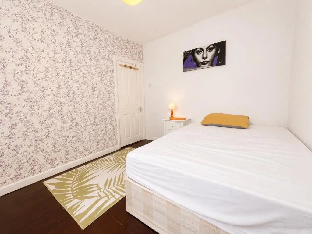 2 bedroom house for rent
