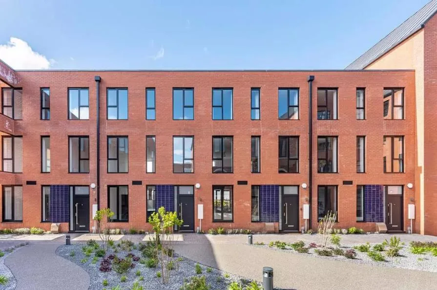 3 bedroom town house for rent