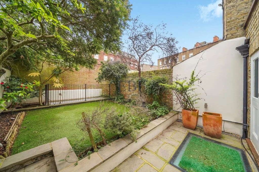 5 bedroom house for rent