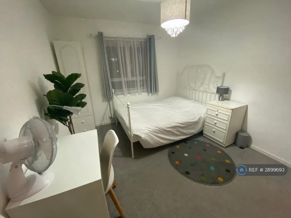 3 bedroom maisonette for rent
