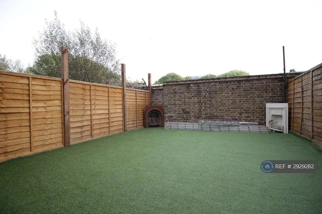4 bedroom terraced house for rent