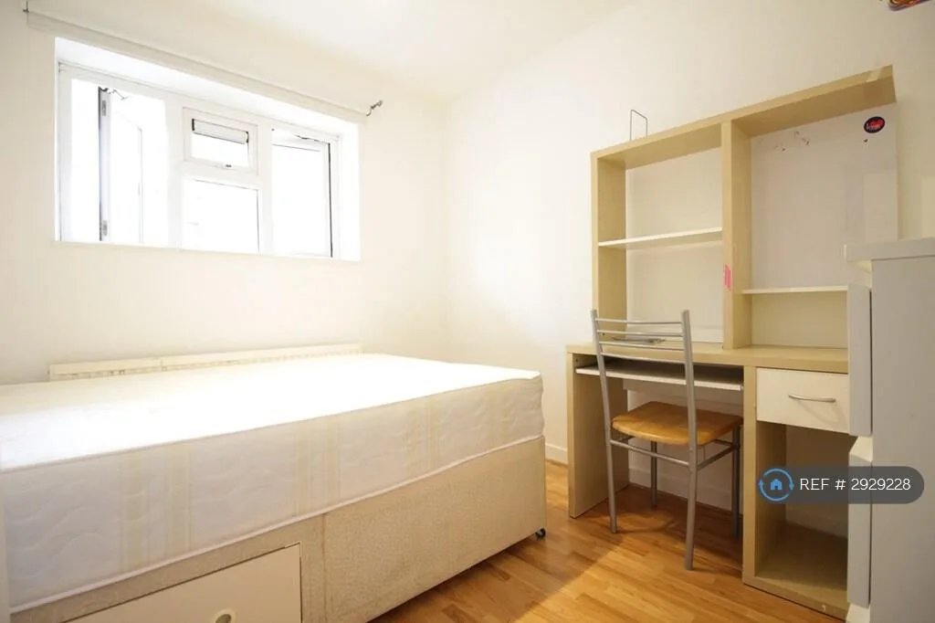 4 bedroom flat for rent
