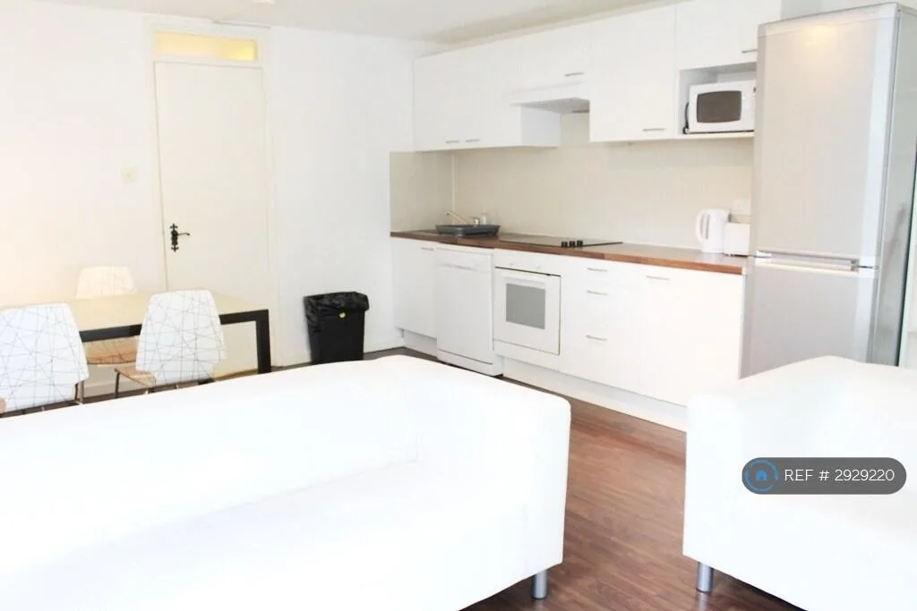 4 bedroom flat for rent