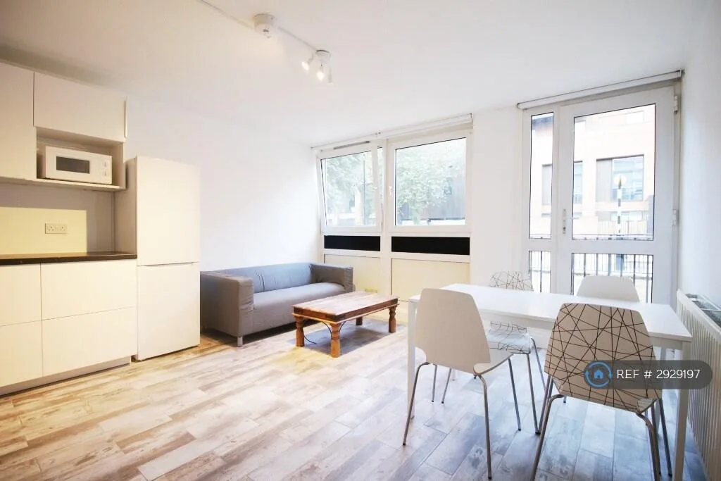 4 bedroom flat for rent