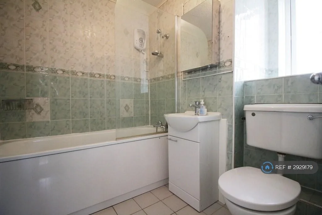 4 bedroom flat for rent