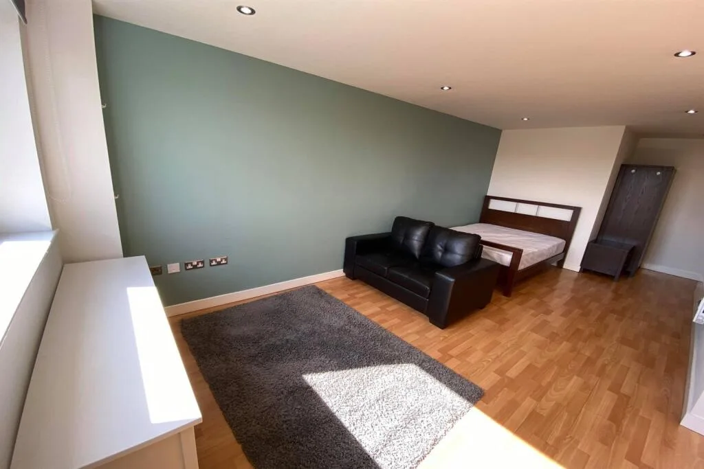 Studio flat for rent