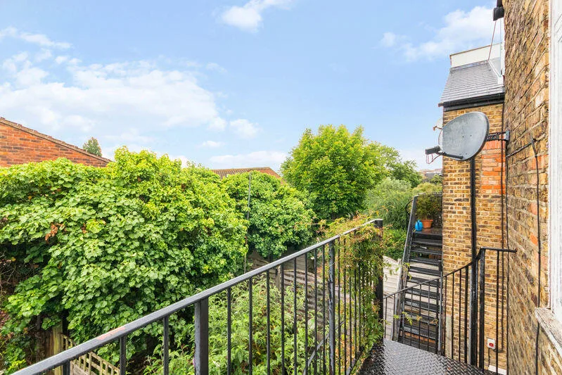 3 bedroom flat for rent