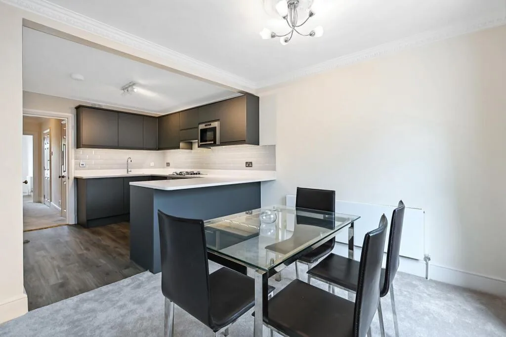 2 bedroom flat for rent