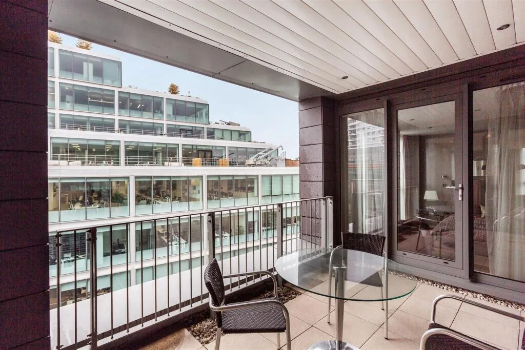 2 bedroom penthouse for rent