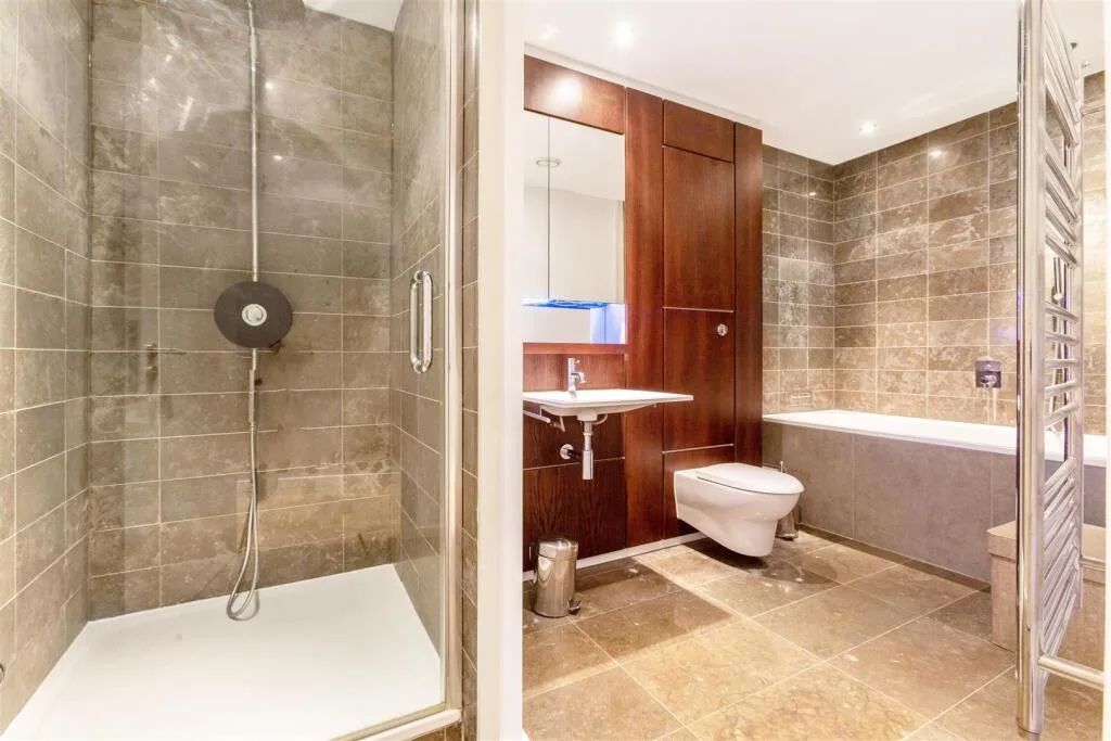 2 bedroom penthouse for rent