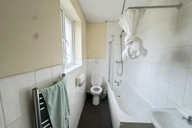 4 bedroom terraced house for rent