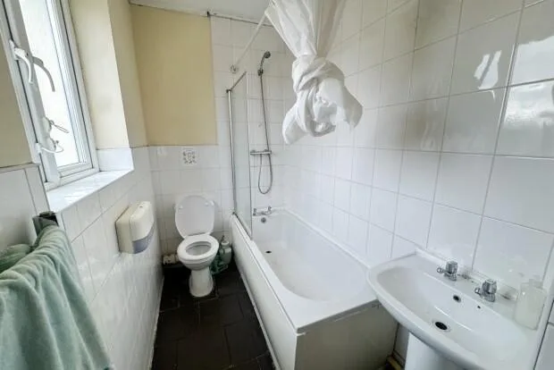 4 bedroom terraced house for rent