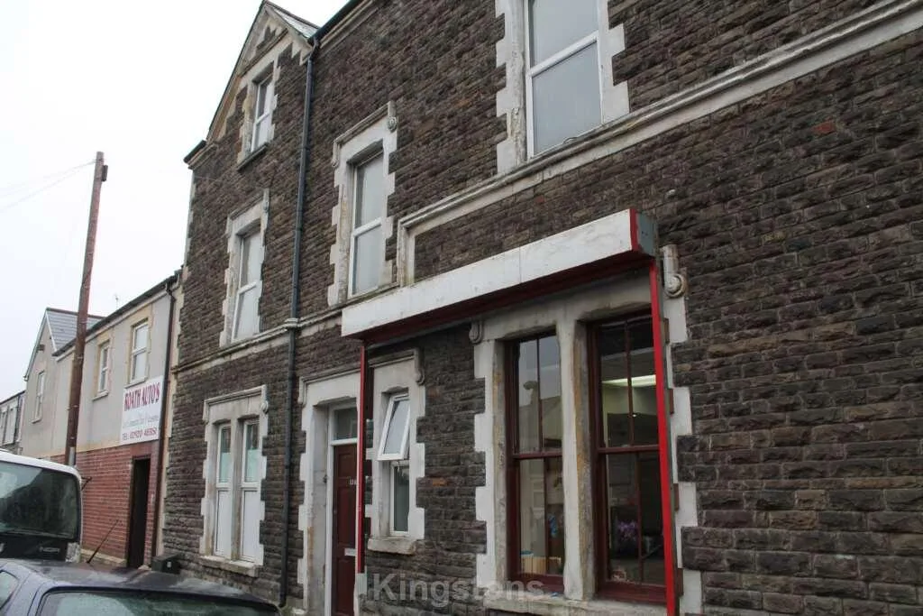 4 bedroom flat for rent