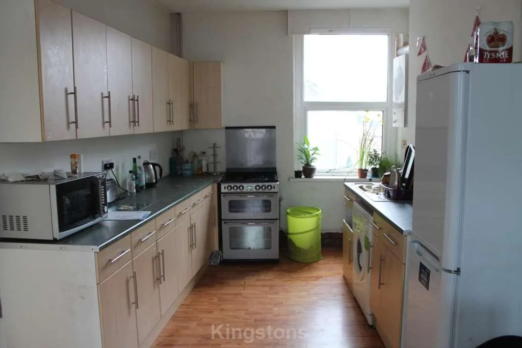 4 bedroom flat for rent