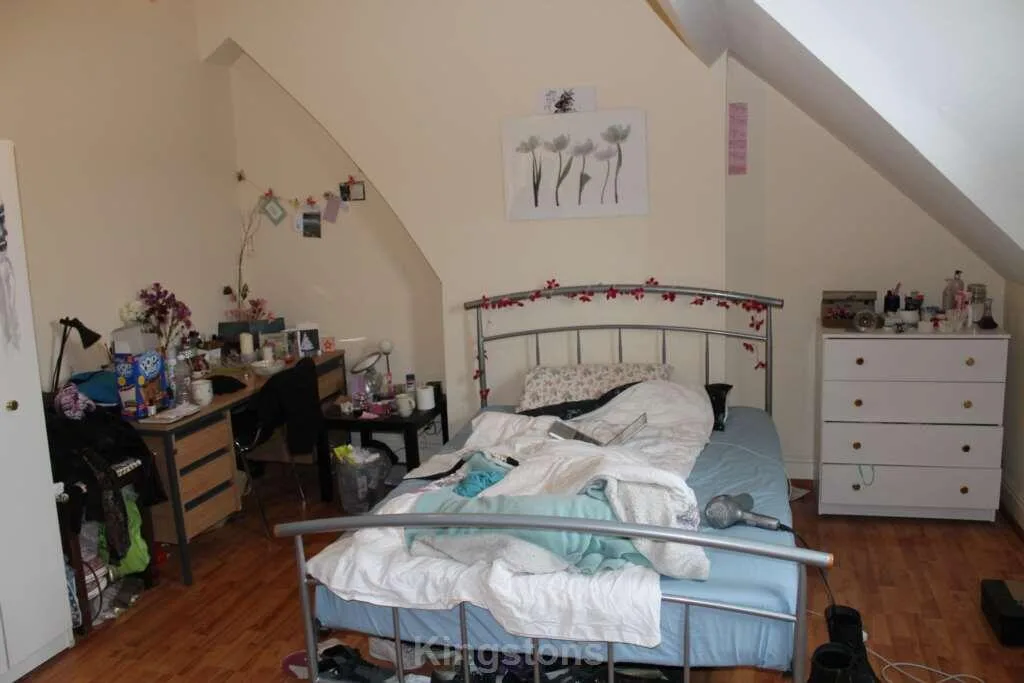 4 bedroom flat for rent