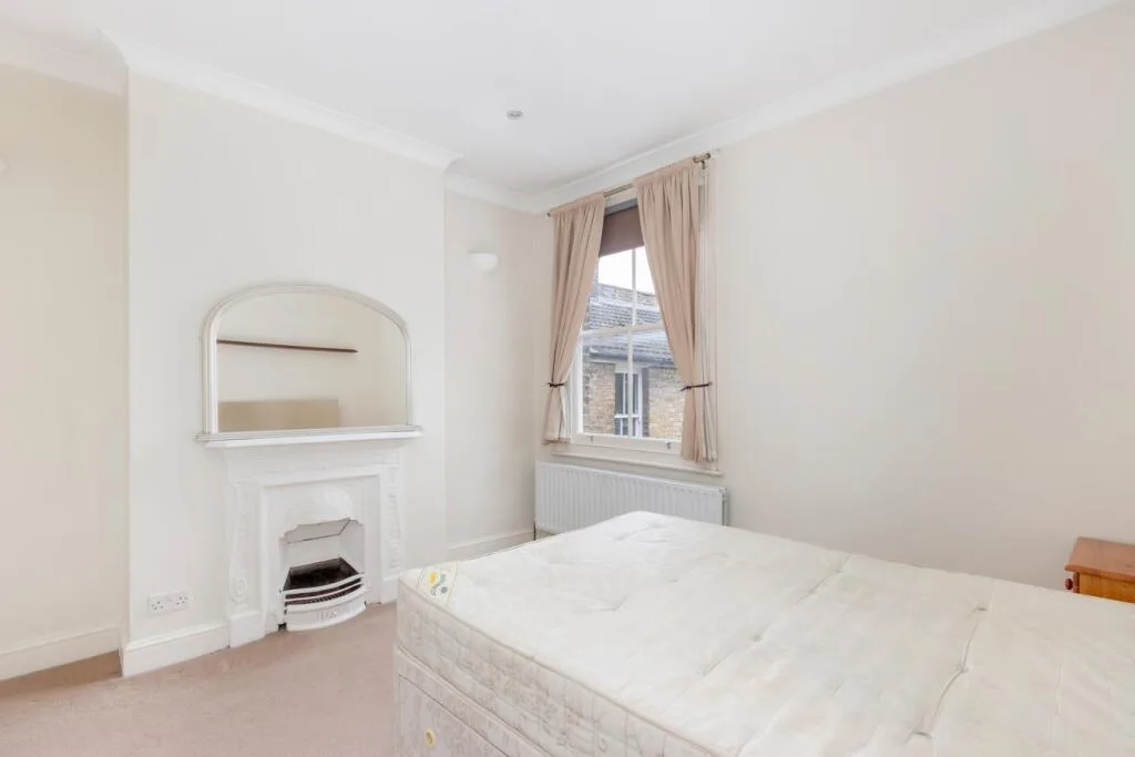 2 bedroom maisonette for rent