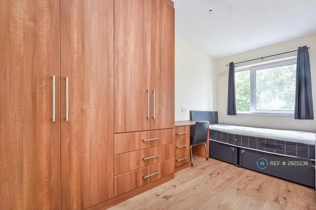 4 bedroom maisonette for rent