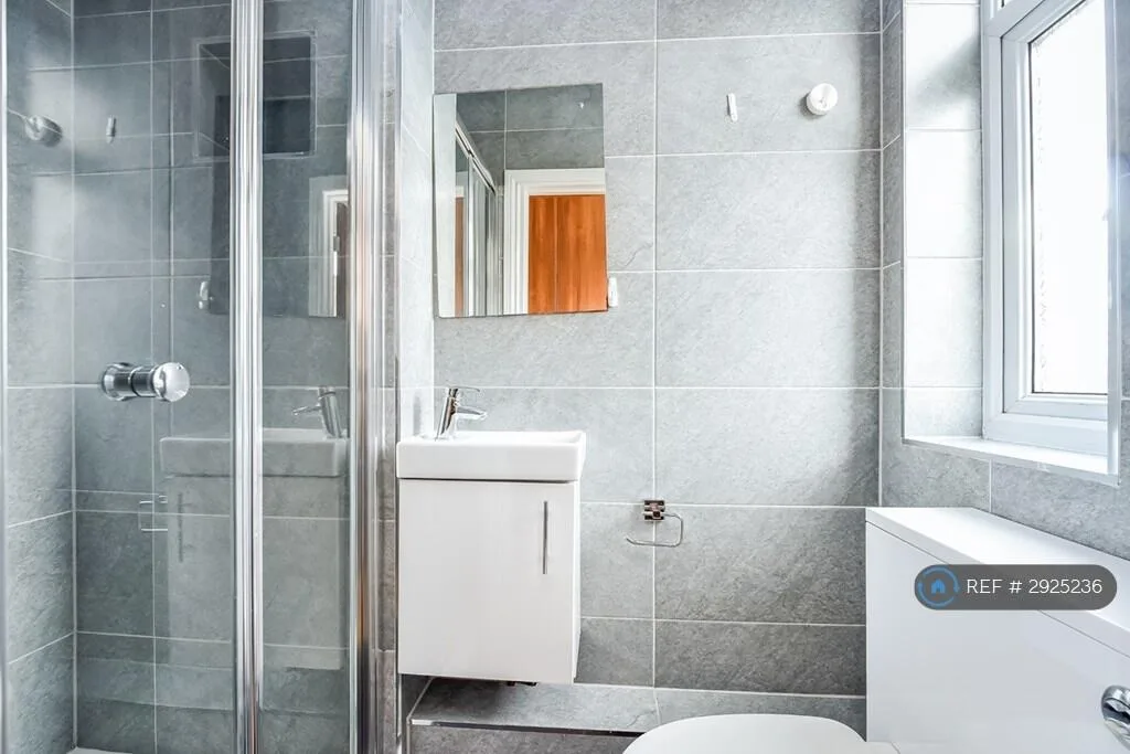 4 bedroom maisonette for rent