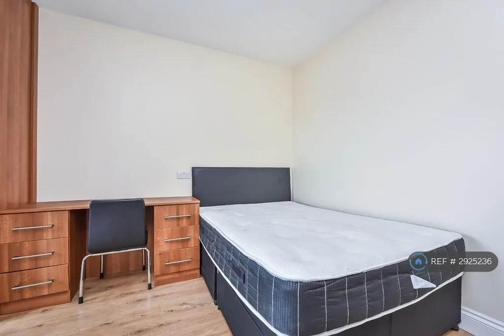 4 bedroom maisonette for rent