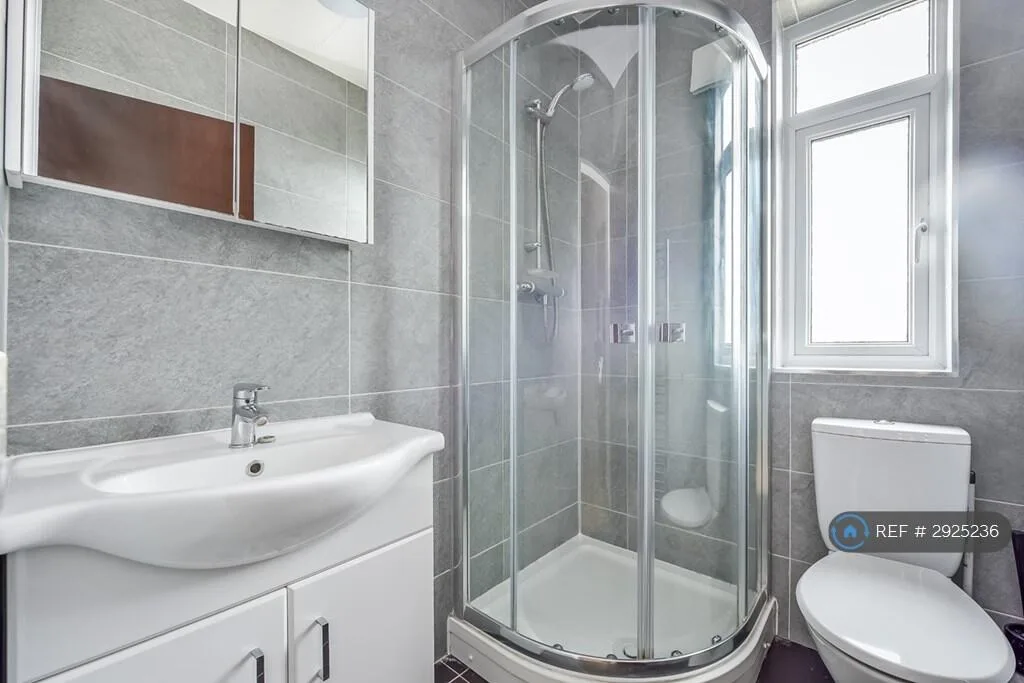 4 bedroom maisonette for rent