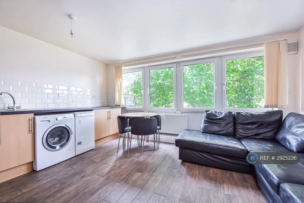 4 bedroom maisonette for rent